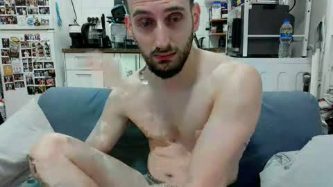 Snapshot of thinboy2 chatting on 02/18/26, 06:37 Thinboy2 online show from 02/18/26, 06:37