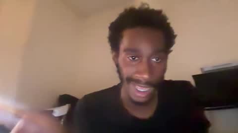 Snapshot of thirdlegkenny chatting on 11/19/25, 01:49 thirdlegkenny online show from 11/19/25, 01:49