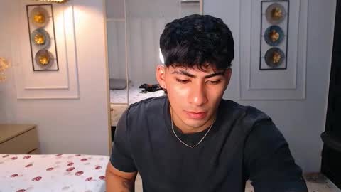 Snapshot of thirstmen_ chatting on 12/21/25, 09:22 MICHAEL AND CRISS online show from 12/21/25, 09:22