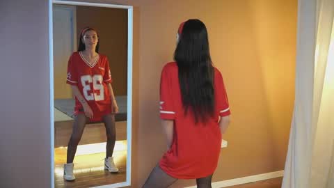 Snapshot of this_is_lilly chatting on 05/25/26, 03:07 Lilly online show from 05/25/26, 03:07