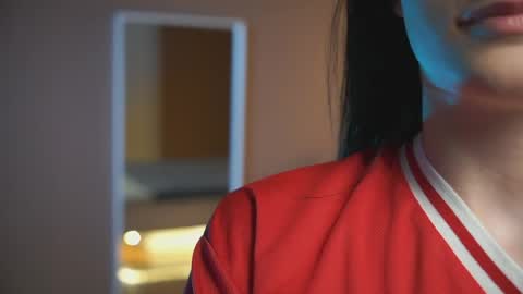 Snapshot of this_is_lilly chatting on 05/27/26, 02:14 Lilly online show from 05/27/26, 02:14