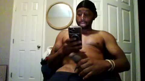 Snapshot of thisdickhitdifferent chatting on 06/22/26, 12:57 Juelz online show from 06/22/26, 12:57