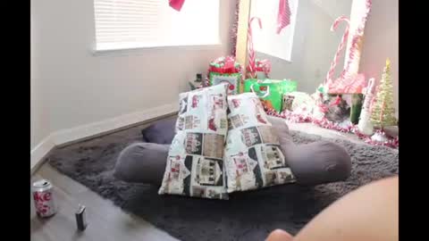 Snapshot of thisdirtysecret chatting on 12/18/24, 07:08 BAM online show from 12/18/24, 07:08