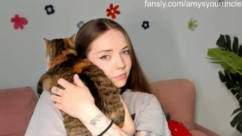 Snapshot of thisisamelia chatting on 05/10/26, 04:23 Amelia shows on mondays fridays and sundays if anything changes im giving updates on my fansly online show from 05/10/26, 04:23