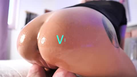 Snapshot of thisisfuckingfun chatting on 12/04/24, 08:23 ThisIsFuckingFun online show from 12/04/24, 08:23