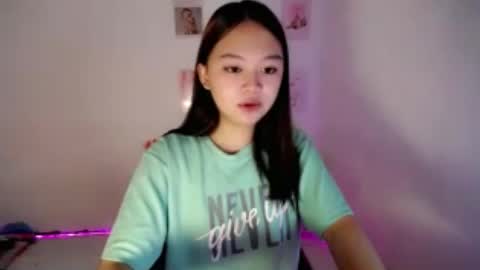 Snapshot of thisiskimmy chatting on 07/10/26, 02:08 thisiskimmy online show from 07/10/26, 02:08
