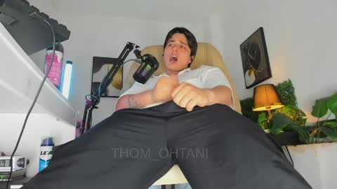 Snapshot of thom_ohtani chatting on 04/28/26, 02:27 thom_ohtani online show from 04/28/26, 02:27