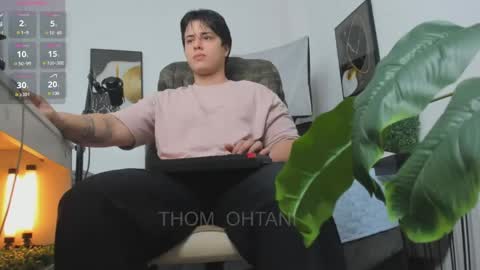 Snapshot of thom_ohtani chatting on 05/03/26, 09:43 thom_ohtani online show from 05/03/26, 09:43