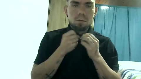 Snapshot of thomas2wood chatting on 04/12/26, 02:05 Thomas2Wood online show from 04/12/26, 02:05