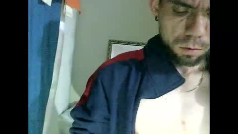 Snapshot of thomas2wood chatting on 05/15/26, 12:28 Thomas2Wood online show from 05/15/26, 12:28