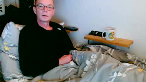 Snapshot of thomas6799 chatting on 11/03/25, 05:42 thomas6799 online show from 11/03/25, 05:42