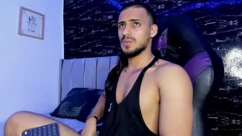 Snapshot of thomas__wayne chatting on 10/19/25, 10:16 Thomas online show from 10/19/25, 10:16