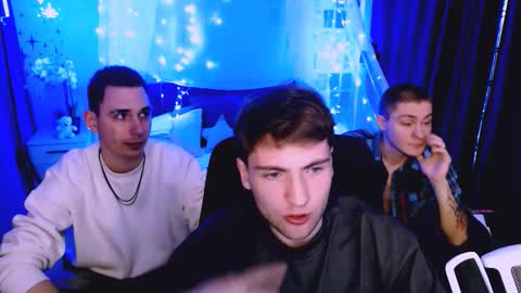 Snapshot of thomas_crow chatting on 12/03/25, 08:18 thomas_crow online show from 12/03/25, 08:18