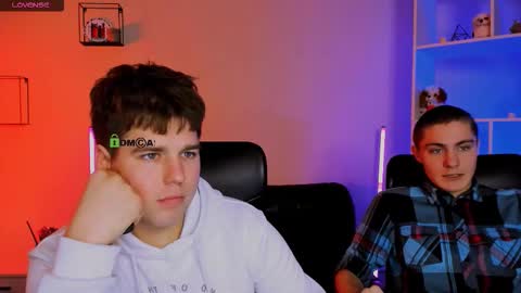 Snapshot of thomas_crow chatting on 12/16/25, 09:58 thomas_crow online show from 12/16/25, 09:58