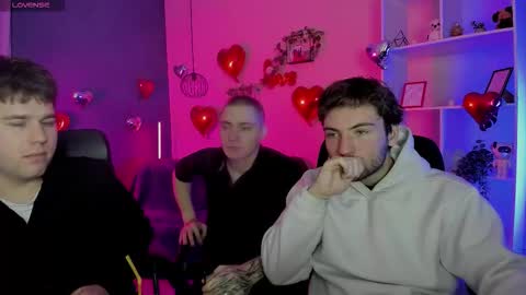 Snapshot of thomas_crow chatting on 02/14/26, 10:34 thomas_crow online show from 02/14/26, 10:34