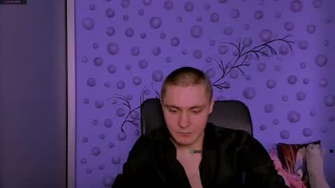 Snapshot of thomas_crow chatting on 02/22/26, 10:03 thomas_crow online show from 02/22/26, 10:03