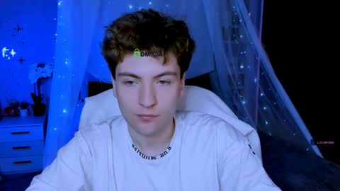 Snapshot of thomas_crow chatting on 03/27/26, 09:53 thomas_crow online show from 03/27/26, 09:53