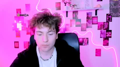 thomas_crow online show from 05/01/26, 06:56