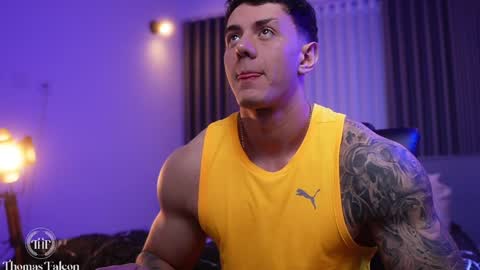 Thomas Falcon online show from 01/05/25, 01:13