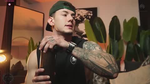 Thomas Falcon online show from 01/18/26, 01:20