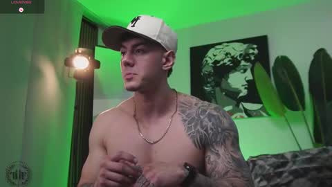 Thomas Falcon online show from 02/03/26, 08:03