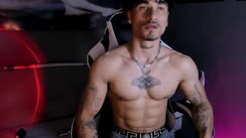 Snapshot of thomas_fit1 chatting on 04/01/26, 01:06 Thomas 3 JUST STAY AND BE MY LAST LOVE online show from 04/01/26, 01:06