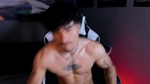 Snapshot of thomas_fit1 chatting on 04/06/26, 06:53 Thomas 3 JUST STAY AND BE MY LAST LOVE online show from 04/06/26, 06:53
