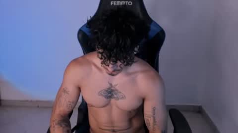 Snapshot of thomas_fit1 chatting on 06/24/26, 01:04 Thomas 3 JUST STAY AND BE MY LAST LOVE online show from 06/24/26, 01:04
