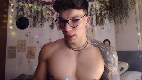 Thomas Grey online show from 01/22/25, 03:31