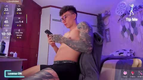 Thomas Grey online show from 09/12/25, 10:59