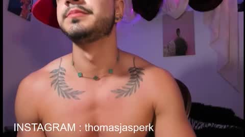 Snapshot of thomas_k7 chatting on 03/18/26, 02:58 Thomas online show from 03/18/26, 02:58