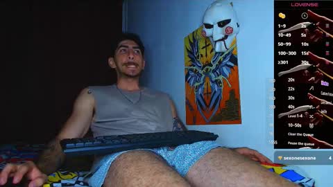 thomas_ks11 online show from 10/30/25, 11:27