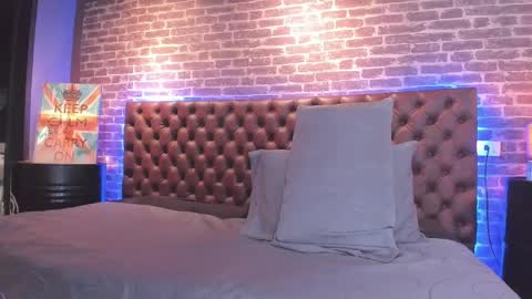 Snapshot of thomas_may4rs chatting on 02/21/25, 03:32 ---Thomas--- online show from 02/21/25, 03:32