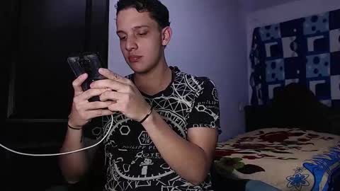 Snapshot of thomas_may4rs chatting on 11/01/25, 12:23 ---Thomas--- online show from 11/01/25, 12:23