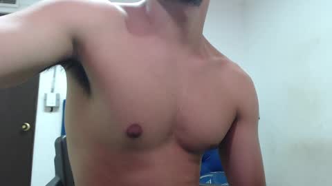 Snapshot of thomas_neuman chatting on 12/30/24, 03:24 Thomas online show from 12/30/24, 03:24