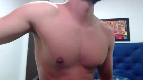 Snapshot of thomas_neuman chatting on 02/21/25, 08:27 Thomas online show from 02/21/25, 08:27