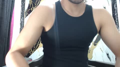 Snapshot of thomas_neuman chatting on 12/13/25, 08:47 Thomas online show from 12/13/25, 08:47