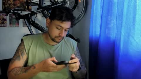 Thomas online show from 11/25/25, 04:40