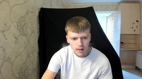 Snapshot of thomas_shelbivip chatting on 09/30/25, 08:41 Tomas online show from 09/30/25, 08:41