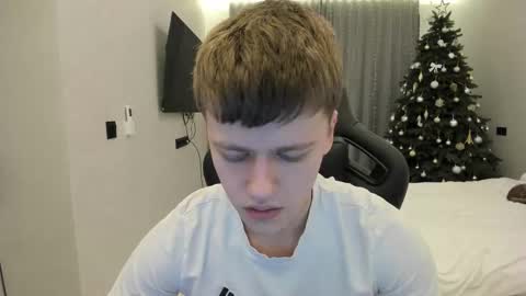 Snapshot of thomas_shelbivip chatting on 01/18/26, 04:33 Tomas online show from 01/18/26, 04:33