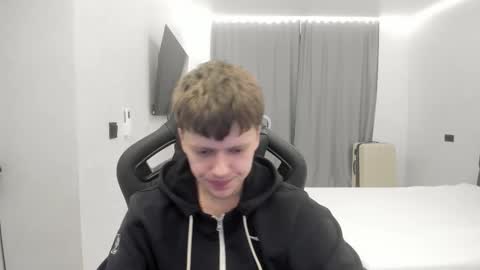 Snapshot of thomas_shelbivip chatting on 02/10/26, 02:48 Tomas online show from 02/10/26, 02:48