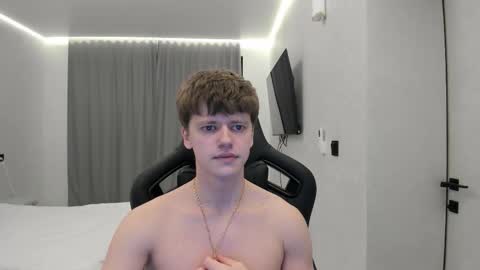 Snapshot of thomas_shelbivip chatting on 03/10/26, 11:43 Tomas online show from 03/10/26, 11:43