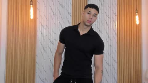 Thomas online show from 11/21/25, 11:42