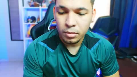 Thomas online show from 10/31/25, 06:14