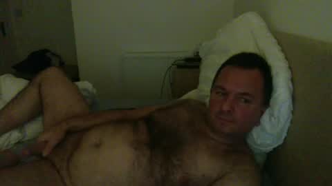 Snapshot of thomaspol chatting on 06/11/26, 10:41 Tom online show from 06/11/26, 10:41