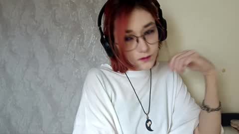 Snapshot of thomasvicknair chatting on 11/30/25, 11:14 Lina online show from 11/30/25, 11:14