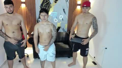 thomson_hot01 online show from 10/01/25, 05:13