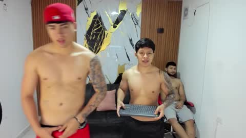 thomson_hot01 online show from 10/04/25, 05:27