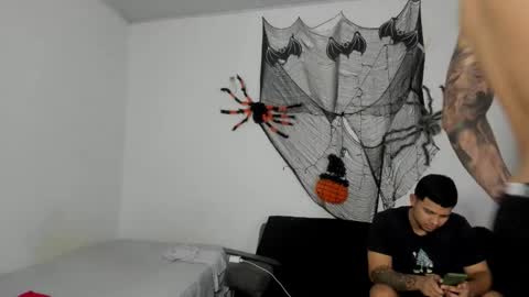 thomson_hot01 online show from 10/30/25, 05:09