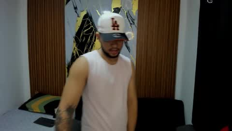 thomson_hot01 online show from 11/22/25, 05:17